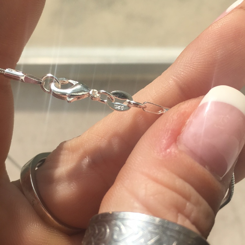 Gorgeous sterling silver snake chain 22” - Picture 3 of 3
